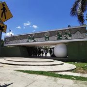 Despido masivo de trabajadores en escuelas de Yucatán genera preocupación