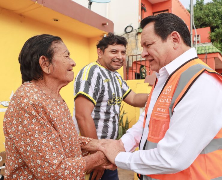 Joaquín Díaz Mena supervisa el "Bacheo de calles para el Bienestar de Mérida": ¡Obras que transforman!