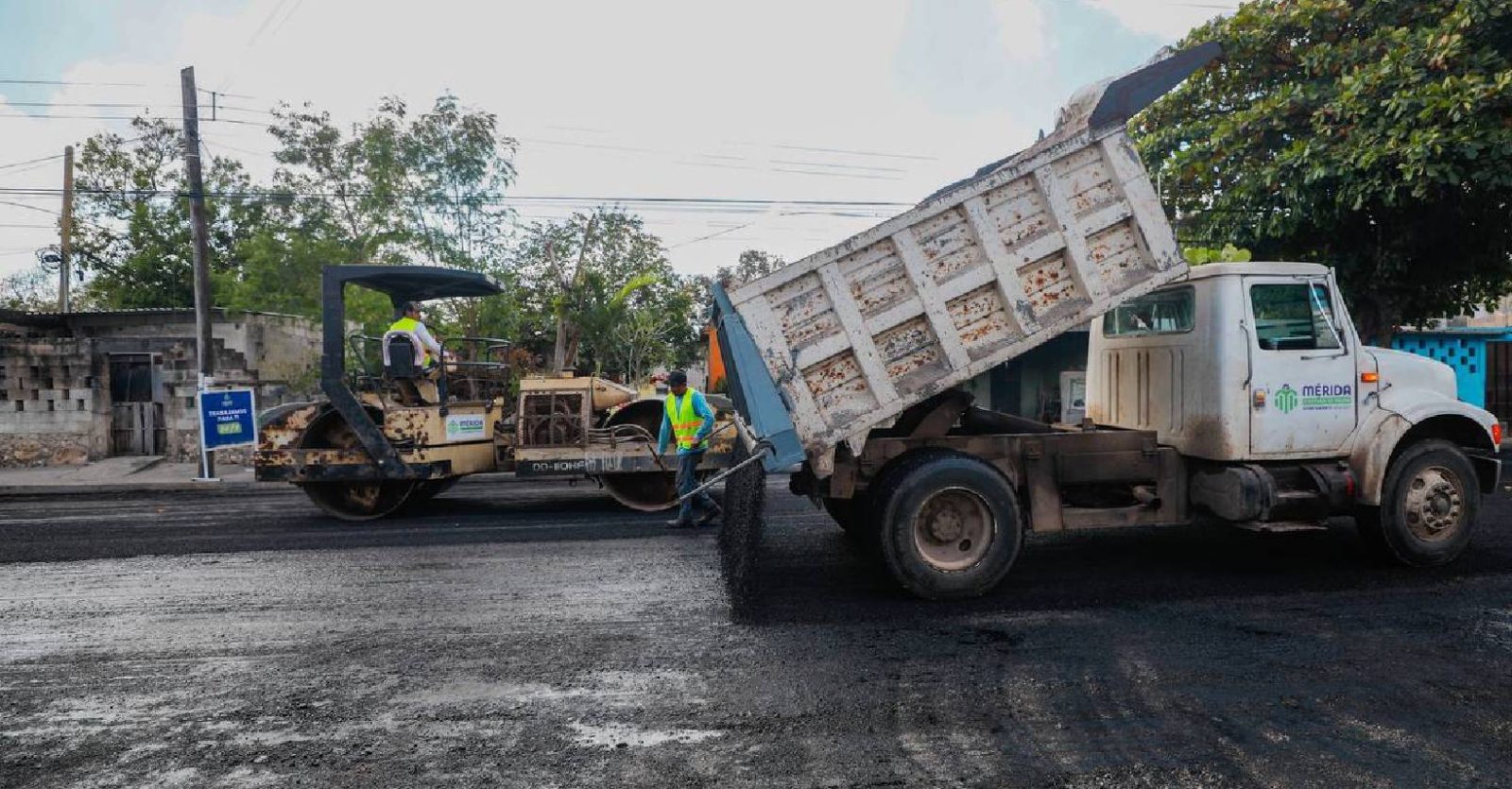 Avanza repavimentación en calles de Mérida Cecilia Patrón supervisa avances