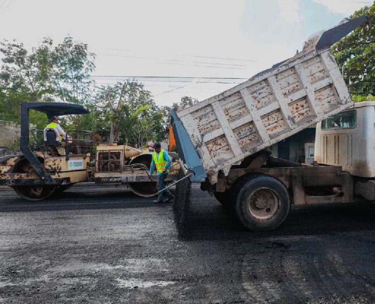 Avanza repavimentación en calles de Mérida Cecilia Patrón supervisa avances