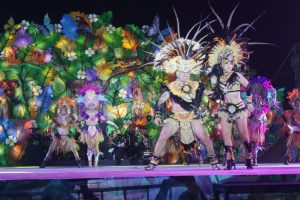 Con ritmo y emoción, los Reyes del Carnaval Amazónico de Mérida 2025 deslumbraron en su coronación, dando inicio a una fiesta inolvidable.