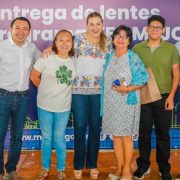 Entrega de apoyos para la vista en Mérida