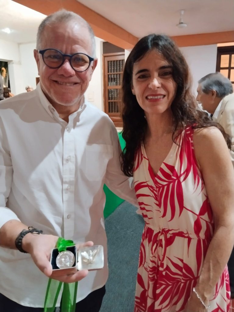 Homenaje y Entrega de la Medalla
