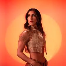 La bailarina y cantante mexicana María León, estará el día de mañana en punto de las 8:00 pm, en los bajos del Palacio Municipal, en la Quema del Mal Humor del Carnaval Amazónico 2025 de Mérida.