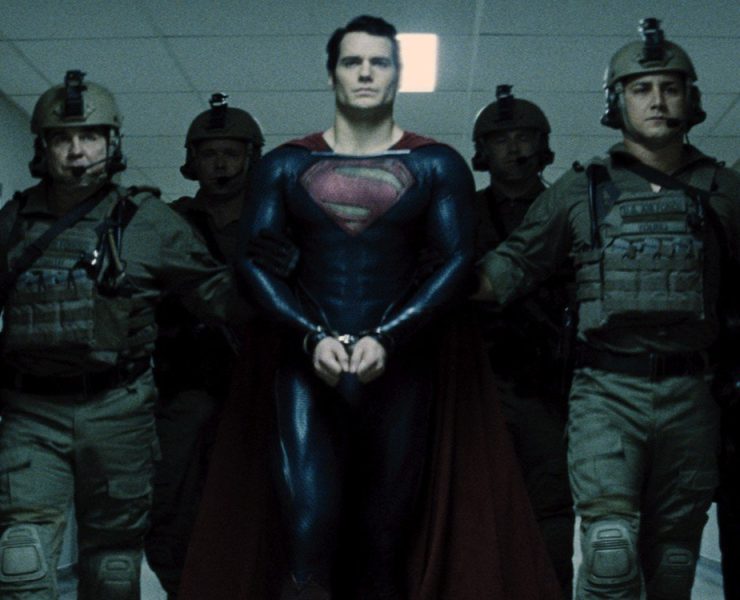 Superman presenta problemas legales lo cual afectará el estreno