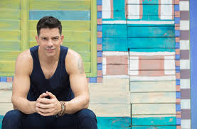 El Cantante y actor, Yahir, estará presente el día de mañana, en punto de las 8:00 pm, en los bajos del Palacio Municipal, durante la Quema del Mal Humor, del Carnaval Amazónico de Mérida 2025.