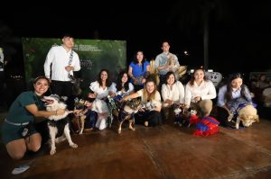 Leyenda y Tomate, los Reyes Perrunos del Carnaval Amazónico 2025, listos para llevar alegría y conciencia sobre el bienestar animal en Mérida.