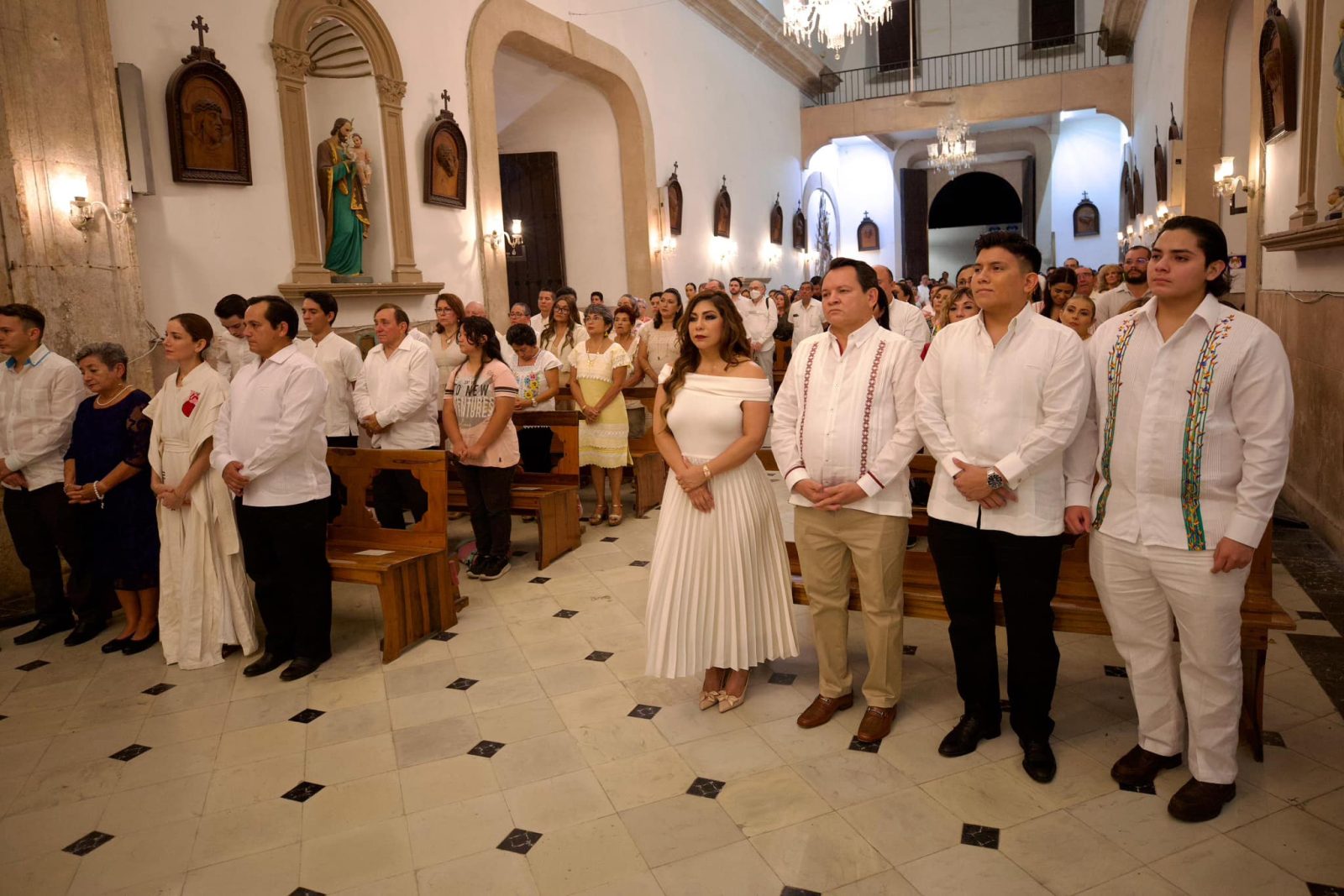 Gobernador de Yucatán, Huacho Díaz Mena, lamenta el fallecimiento del Papa Francisco