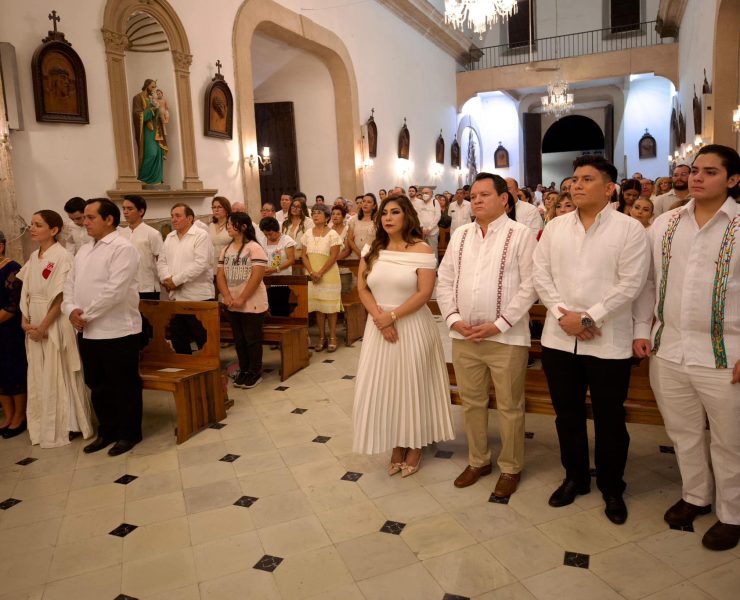 Gobernador de Yucatán, Huacho Díaz Mena, lamenta el fallecimiento del Papa Francisco