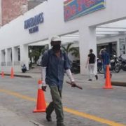Brazos caídos en Novedades Yucatán por paro laboral