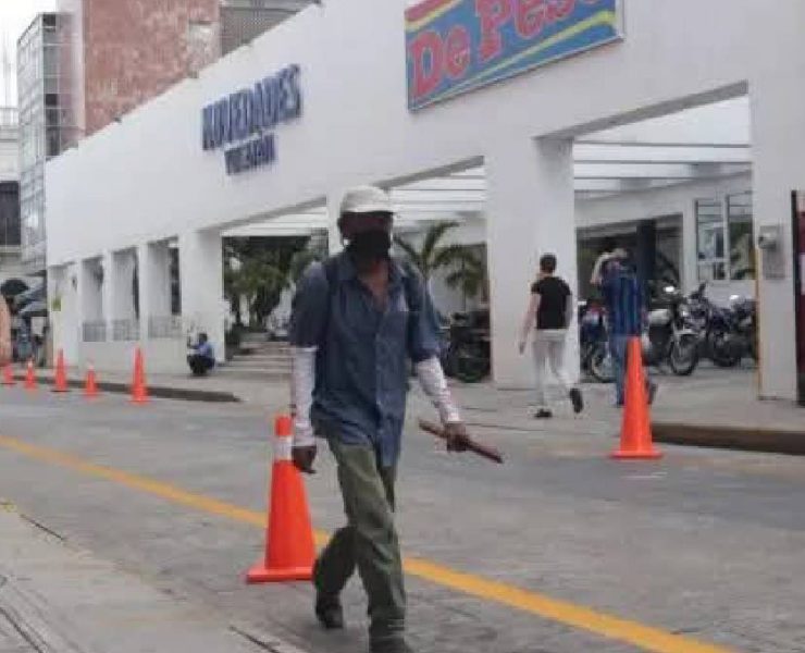 Brazos caídos en Novedades Yucatán por paro laboral
