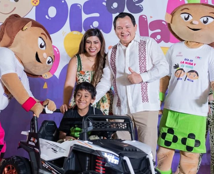 Gran cierre de los festejos del Día del Niño con lucha libre y emociones en Xmatkuil