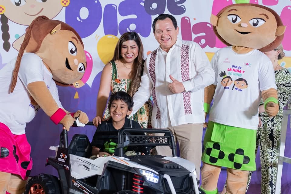 Gran cierre de los festejos del Día del Niño con lucha libre y emociones en Xmatkuil