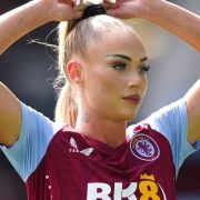 Alisha Lehmann responde a las críticas por maquillarse en el campo y rompe con los estereotipos del fútbol femenino