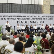 ¡Revolución educativa! Díaz Mena afirma que el magisterio transformará Yucatán