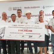 Joaquín Díaz Mena encabezó la entrega de apoyos para infraestructura hidroagrícola aportados por la Conagua