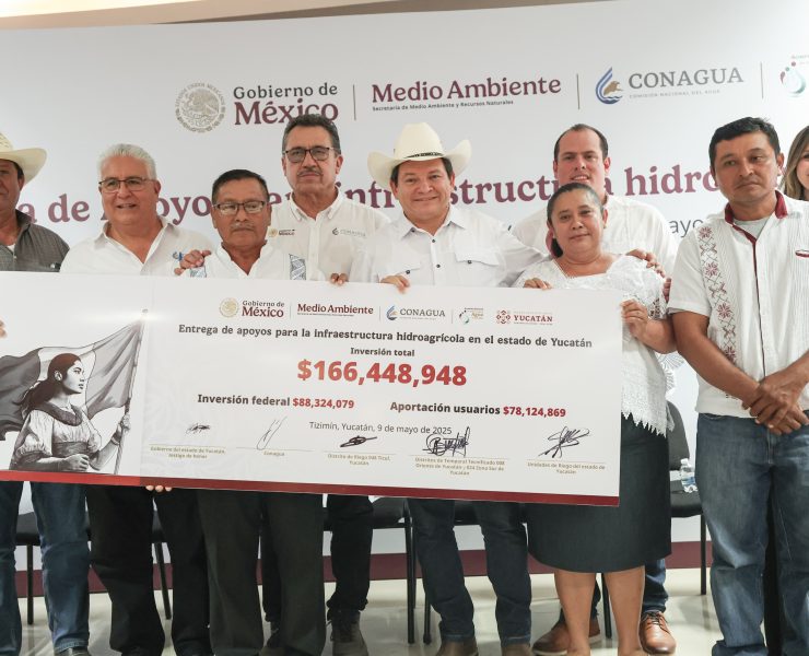 Joaquín Díaz Mena encabezó la entrega de apoyos para infraestructura hidroagrícola aportados por la Conagua