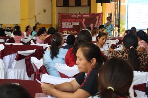 Mujeres líderes de Yucatán participando activamente en el taller “Transformar el Poder: Política de Cuidados Compartidos”, organizado por Morena Yucatán para fortalecer el liderazgo político con perspectiva de género.