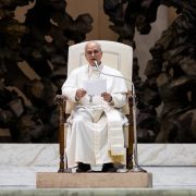 El Papa alza la voz no a la guerra, al rearme y a la economía que empobrece