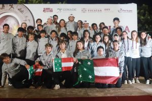 La delegación yucateca recibe el reconocimiento oficial en la Marina Silcer de San Benito, consolidando que Yucatán es subcampeón nacional en Vela durante la premiación de la Olimpiada Nacional Conade 2025.