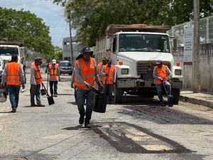 Las labores del Bacheo Bienestar ya han intervenido más de 77 kilómetros de calles en distintas colonias de Mérida.