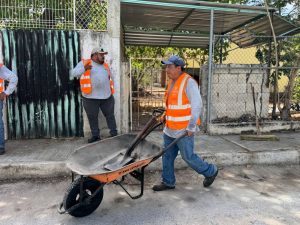 En colonias como Ciudad Caucel y Melitón Salazar, avanza el programa Bacheo Bienestar con mejoras visibles en las vialidades.