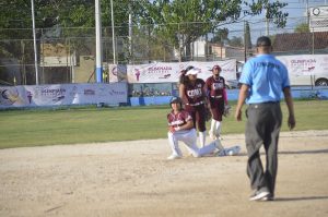 El campo de la Miguel Alemán fue el escenario donde arrancó el Softbol femenil en Yucatán, con partidos llenos de emoción y talento juvenil.