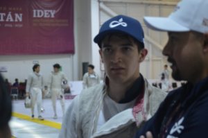 El atleta Azuela Hernández Máximo de Querétaro, ganó la medalla de oro en la rama varonil juvenil, en modalidad florete.