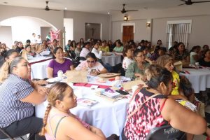Mujeres yucatecas participan activamente en el taller “Igualdad Sustantiva en la Constitución”, promovido por Morena Yucatán.