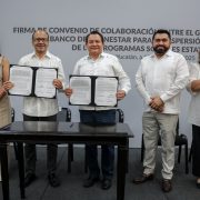 Gobernador Joaquín Díaz firma un histórico convenio con el Banco del Bienestar Yucatán