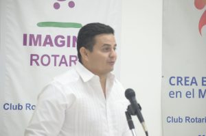 Representantes de los tres poderes del estado, fuerzas armadas y clubes hermanos asistieron a la Toma de Protesta del Club Rotario Mérida. En representación de la Alcalde de Mérida Cecilia Patrón Laviada, asistió el Secretario de Participación y Atención Ciudadana del Ayuntamiento de Mérida, el Licenciado Carlos Manuel Carrillo Paredes.