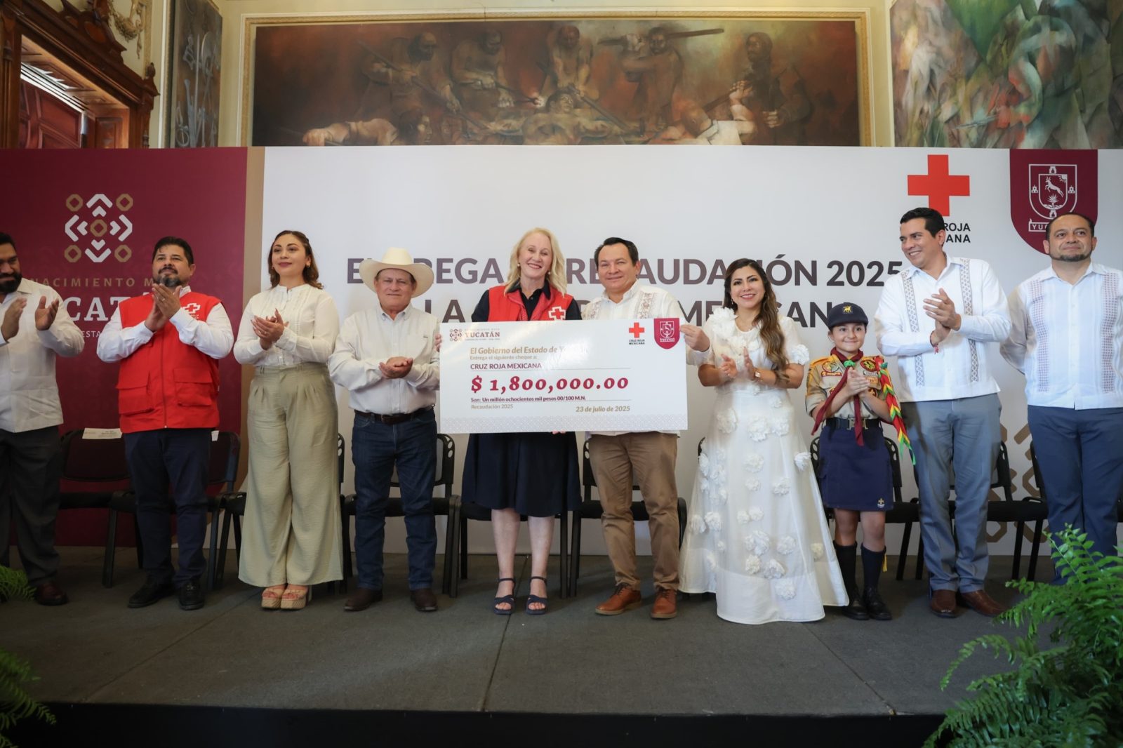 Gobernador Díaz Mena reafirma su apoyo a la Cruz Roja con histórica donación