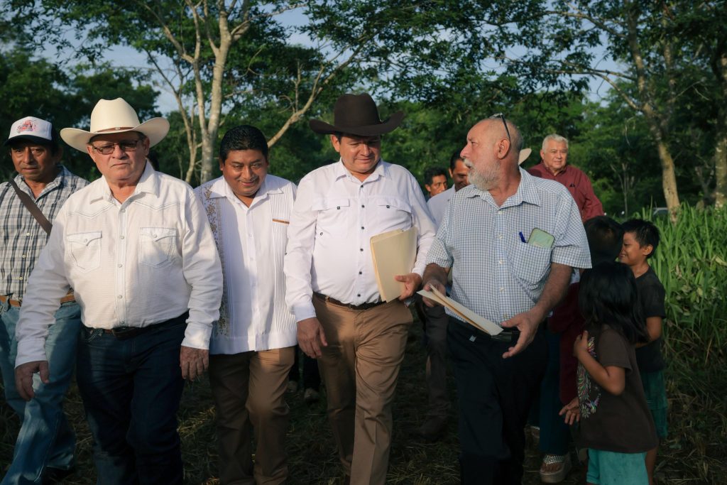 Gobierno de Yucatán impulsa el desarrollo rural con sistemas de riego y caminos