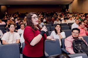 Profesionales de diversas disciplinas inician su preparación en inteligencia artificial con enfoque en investigación académica.