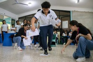 Las actividades de teatro, danza y deporte en Yaxkukul fortalecen la autoestima y la cooperación, elementos clave que impulsan habilidades y valores en adolescentes en Yucatán.