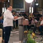 Postura firme del gobernador Díaz Mena llama a respetar el ejercicio periodístico