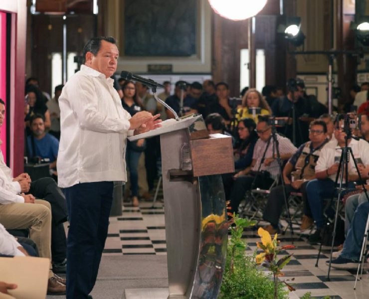 Postura firme del gobernador Díaz Mena llama a respetar el ejercicio periodístico