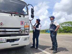 Autoridades de Yucatán refuerzan vigilancia en carreteras federales como parte del Operativo de Seguridad Vacacional de Verano.