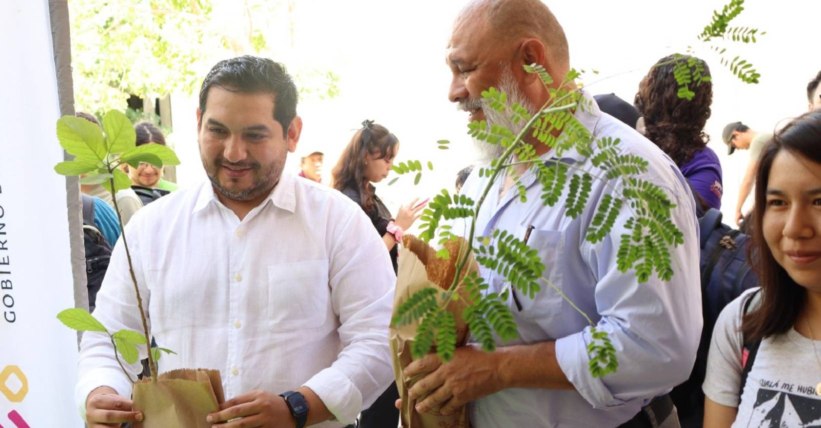 ¡Jornada de reforestación en la UPY impacta al futuro verde!