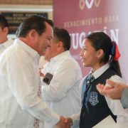 ¡Reconocieron a estudiantes destacados de Yucatán con gran sorpresa!