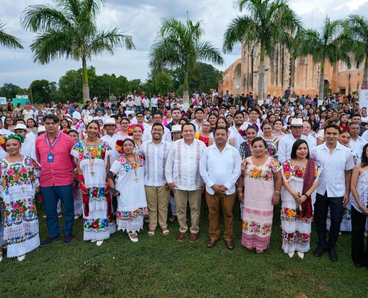 Díaz Mena apuesta por las juventudes yucatecas con hechos no promesas
