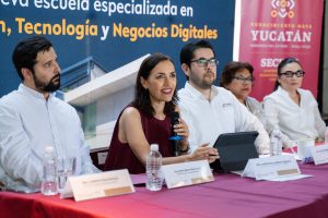 Autoridades y especialistas inauguran el Foro de Tecnología Aplicada al Sargazo en el Tecnológico de Software, destacando la importancia de impulsar soluciones sostenibles ante la crisis ambiental.