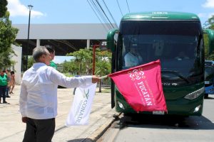 Atletas de Yucatán parten con entusiasmo rumbo a/‘’Puebla’’ representando el talento y la pasión deportiva de la región en la Gimnasiada 2025.