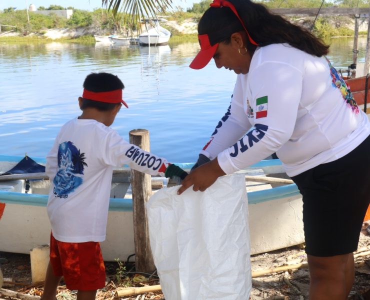 ¡Manos al mar! Impulsan limpieza y conservación del puerto San Crisanto-Chabihau