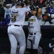 ¡Imparables! Leones barren la serie ante Tigres por tercera vez y amarran playoffs