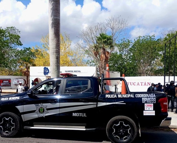 ¡Susto en el Tec de Motul! Maestra termina hospitalizada tras fuerte descarga