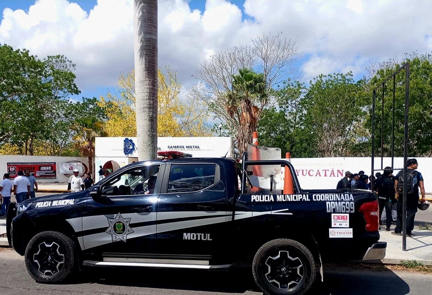 ¡Susto en el Tec de Motul! Maestra termina hospitalizada tras fuerte descarga