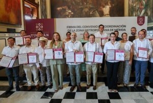 El Gobernador Joaquín Díaz Mena encabeza la firma del convenio para la Transformación de la Zona Metropolitana de Mérida, junto a representantes de 14 municipios y autoridades federales.