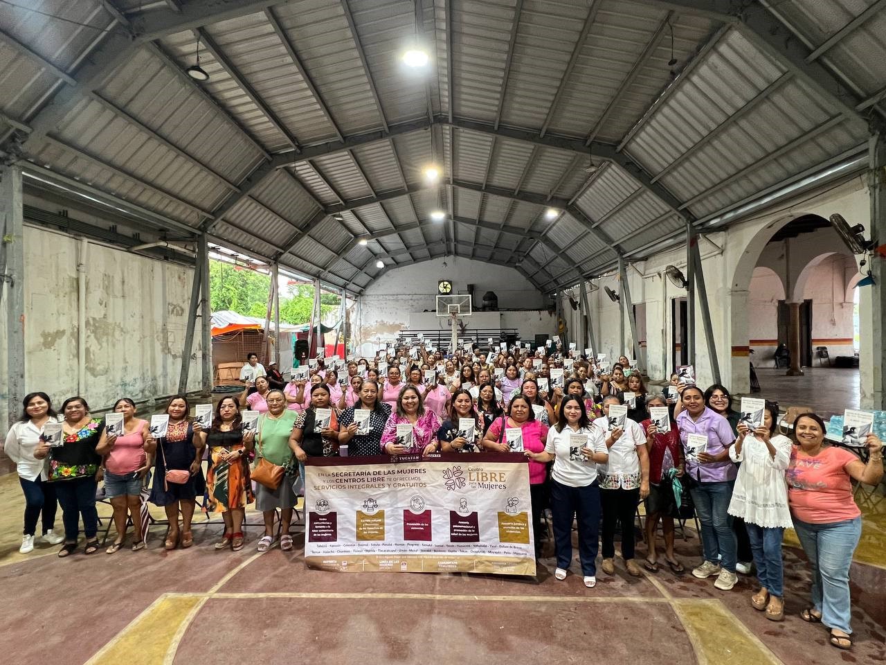 Semujeres promueve instalación de comités en los Centros Libre de Yucatán