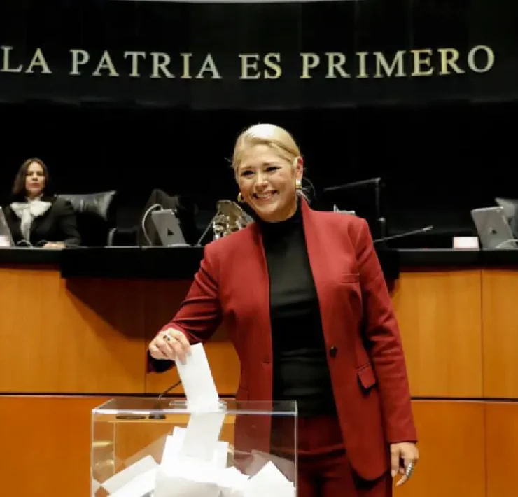Verónica Camino tomó protesta como Vicepresidenta en sesión clave